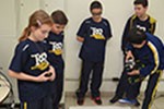Torneio Objetivo de Robótica: o duelo das máquinas