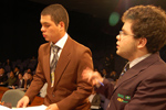Jovens Físicos: medalha de prata para os alunos do Objetivo no IYPT – Brasil                        