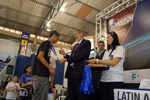 Alunos do Colégio Objetivo, com o robô Hipérion, representarão o Brasil na RoboCup 2011, na Turquia