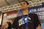 Alunos do Colégio Objetivo, com o robô Hipérion, representarão o Brasil na RoboCup 2011, na Turquia