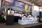 Alunos do Colégio Objetivo, com o robô Hipérion, representarão o Brasil na RoboCup 2011, na Turquia