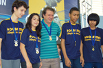Robótica: primeiras medalhas de mérito mundial do Brasil são dos alunos do Objetivo