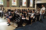 Nas ruas de SP,  alunos conhecem as culturas que influenciaram o mundo medieval