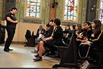 Nas ruas de SP,  alunos conhecem as culturas que influenciaram o mundo medieval