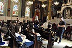 Nas ruas de SP,  alunos conhecem as culturas que influenciaram o mundo medieval