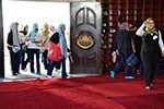 Nas ruas de SP,  alunos conhecem as culturas que influenciaram o mundo medieval
