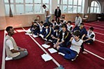 Nas ruas de SP,  alunos conhecem as culturas que influenciaram o mundo medieval