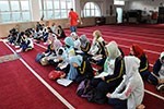 Nas ruas de SP,  alunos conhecem as culturas que influenciaram o mundo medieval