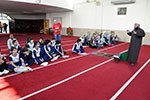 Nas ruas de SP,  alunos conhecem as culturas que influenciaram o mundo medieval