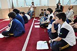 Nas ruas de SP,  alunos conhecem as culturas que influenciaram o mundo medieval
