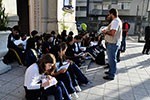 Nas ruas de SP,  alunos conhecem as culturas que influenciaram o mundo medieval
