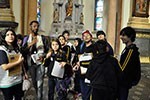Nas ruas de SP,  alunos conhecem as culturas que influenciaram o mundo medieval