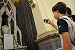 Nas ruas de SP,  alunos conhecem as culturas que influenciaram o mundo medieval