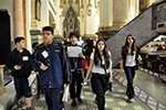 Nas ruas de SP,  alunos conhecem as culturas que influenciaram o mundo medieval