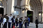 Nas ruas de SP,  alunos conhecem as culturas que influenciaram o mundo medieval