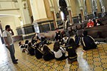 Nas ruas de SP,  alunos conhecem as culturas que influenciaram o mundo medieval