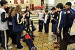 Nas ruas de SP,  alunos conhecem as culturas que influenciaram o mundo medieval