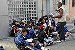 Nas ruas de SP,  alunos conhecem as culturas que influenciaram o mundo medieval