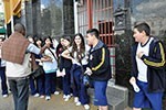 Nas ruas de SP,  alunos conhecem as culturas que influenciaram o mundo medieval