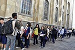 Nas ruas de SP,  alunos conhecem as culturas que influenciaram o mundo medieval