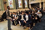 Nas ruas de SP,  alunos conhecem as culturas que influenciaram o mundo medieval