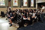 Nas ruas de SP,  alunos conhecem as culturas que influenciaram o mundo medieval