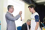 Olimpíada Paulista de Física: solenidade premia 40 alunos do Colégio Objetivo