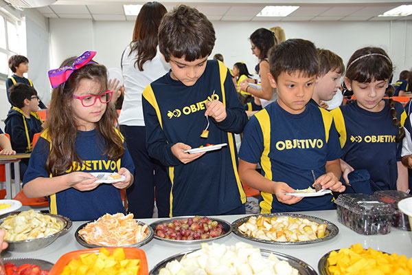 Confira a notícia: Programa Conhecendo e Degustando Alimentos Saudáveis