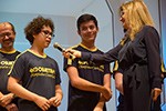 Cerimônia de premiação dos alunos do Objetivo medalhistas na OBA, na OBR e na OBI