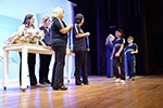 Cerimônia de premiação dos alunos do Objetivo medalhistas na OBA, na OBR e na OBI