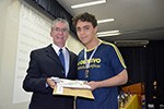 43 medalhas de ouro, prata e bronze na OPF: Vitor Tamae melhor nota geral do Ensino Médio
