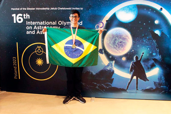Olimpíada Internacional de Física (IPhO): no Japão, aluno do Objetivo conquista medalha de prata