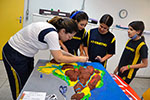 OBJETIVO ON: alunos nos preparativos para a mostra de trabalhos interdisciplinares                  
