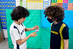 OBJETIVO ON: alunos nos preparativos para a mostra de trabalhos interdisciplinares                  