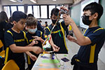 OBJETIVO ON: alunos nos preparativos para a mostra de trabalhos interdisciplinares                  