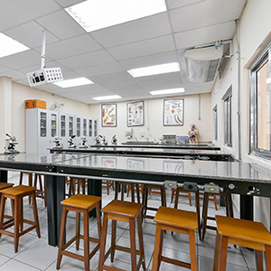 Unidade Granja Viana - Laboratório de Ciências