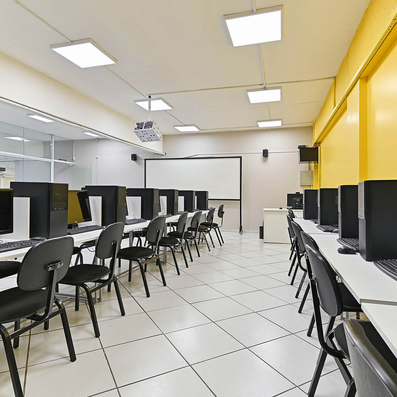 Unidade Vergueiro - Laboratório de Tecnologias e Mídias Digitais 