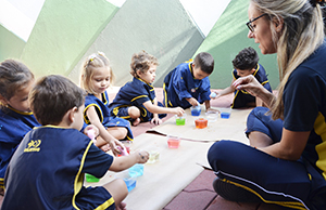 Aprender brincando: Infantil 3 fortalece habilidades motoras e concentração