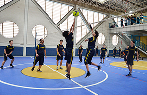 Cooperação, espírito esportivo e integração: equipes do 6º ao 9º ano do participam do Jicão