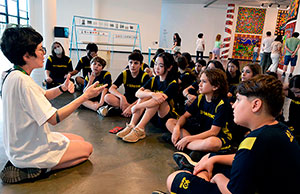 Coreografias do Impossível: alunos do 6º ao 9º ano do Ensino Fundamental visitam Bienal de SP