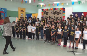 Ao sabor da música: pais, amigos e familiares participam de aula especial de coral - 2019