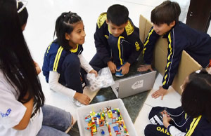 Explorar, criar, testar e compartilhar: alunos participam da competição de robótica FLL Jr. - 2019