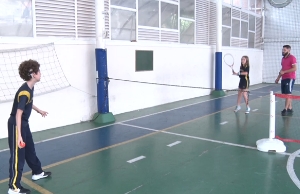 Atividade opcional de tênis: alunos praticam modalidade no colégio - 2019