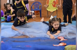 Atividades lúdicas na Educação Infantil: crianças aprendem sobre "O jeito de viver no mar" - 2019