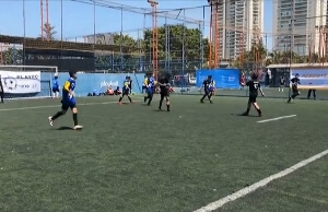 PlayFC: repórter Teleco entrevista equipe sub-14 em campeonato de futebol society - 2019